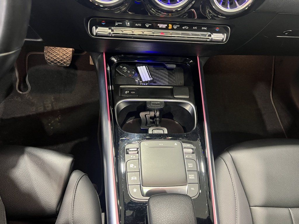 Mercedes-Benz GLA 250 2023 - Image 16