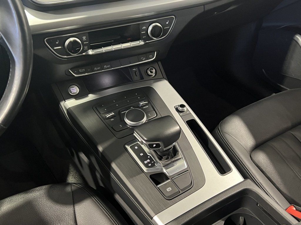 Audi Q5 2020 - Image 11