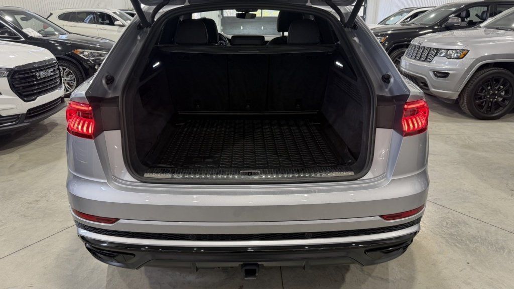 Audi Q8 2021 - Image 18