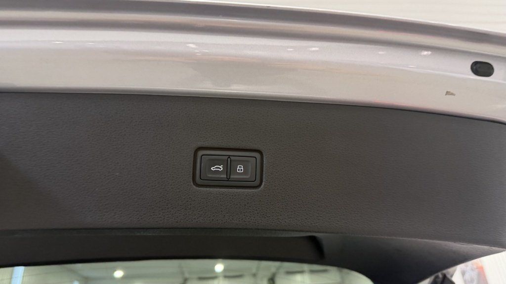 Audi Q8 2021 - Image 19