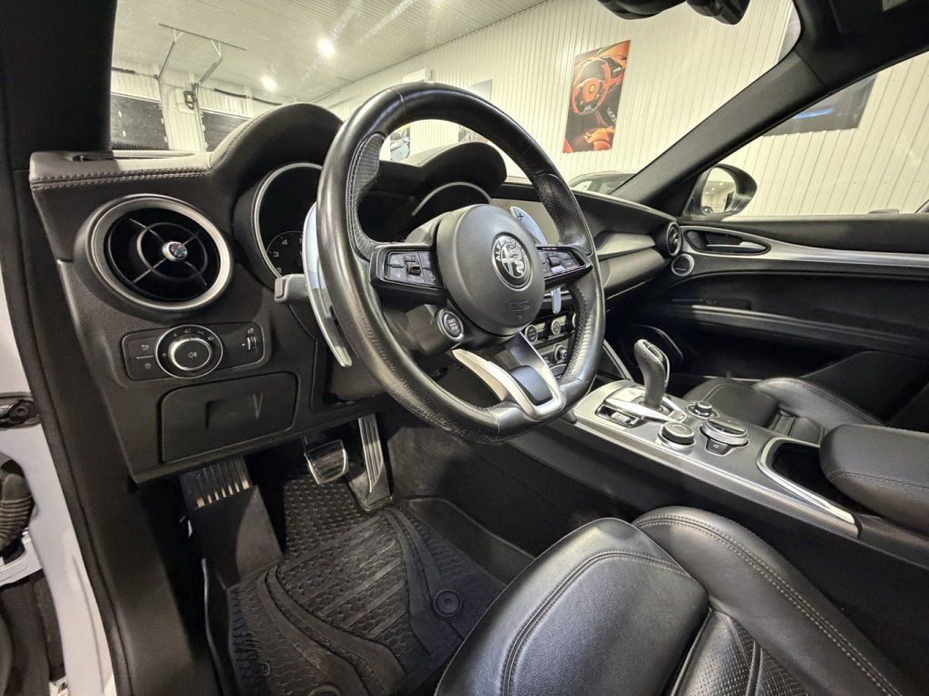 Alfa Romeo Stelvio 2021 - Image 7