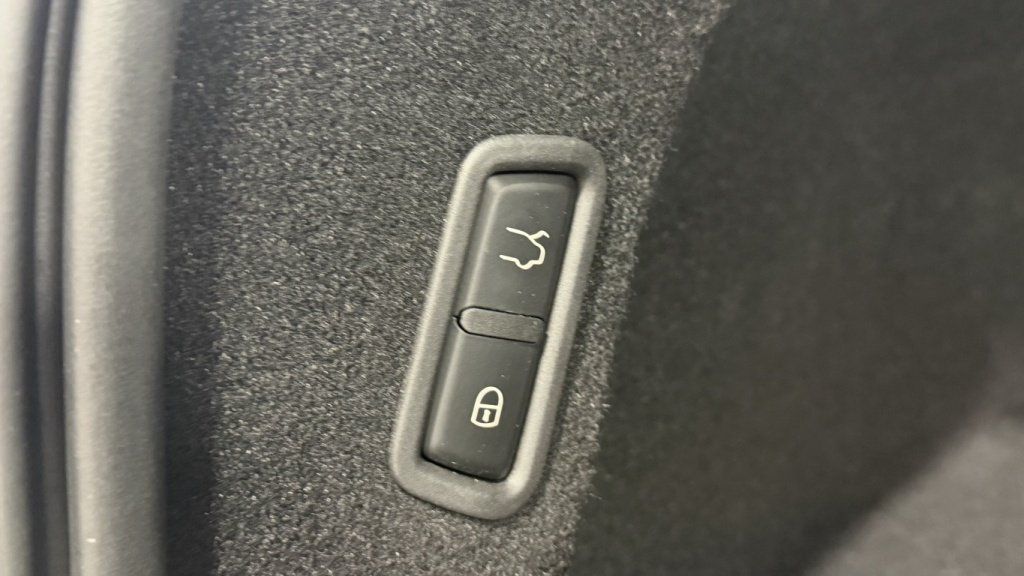 Maserati Levante 2022 - Image 17