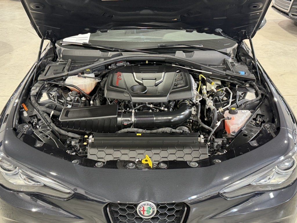Alfa Romeo Giulia 2022 - Image 22