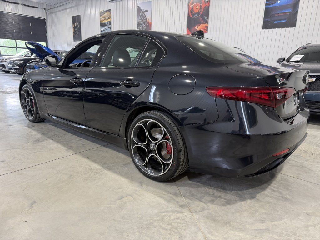Alfa Romeo Giulia 2022 - Image 3