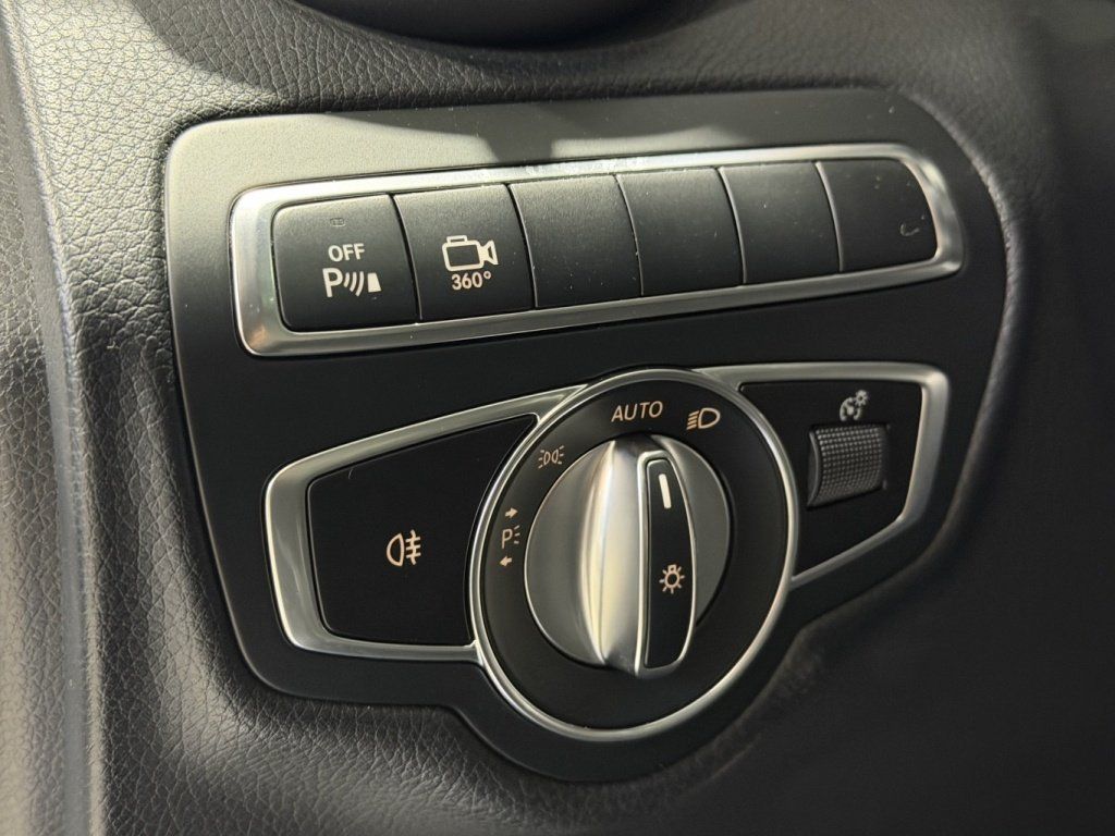 Mercedes-Benz GLC 2019 - Image 14