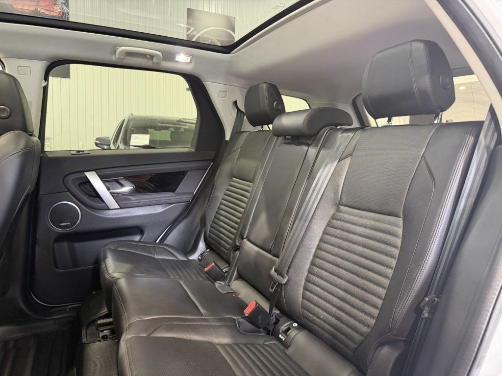 Land Rover Discovery 2021 - Image 17