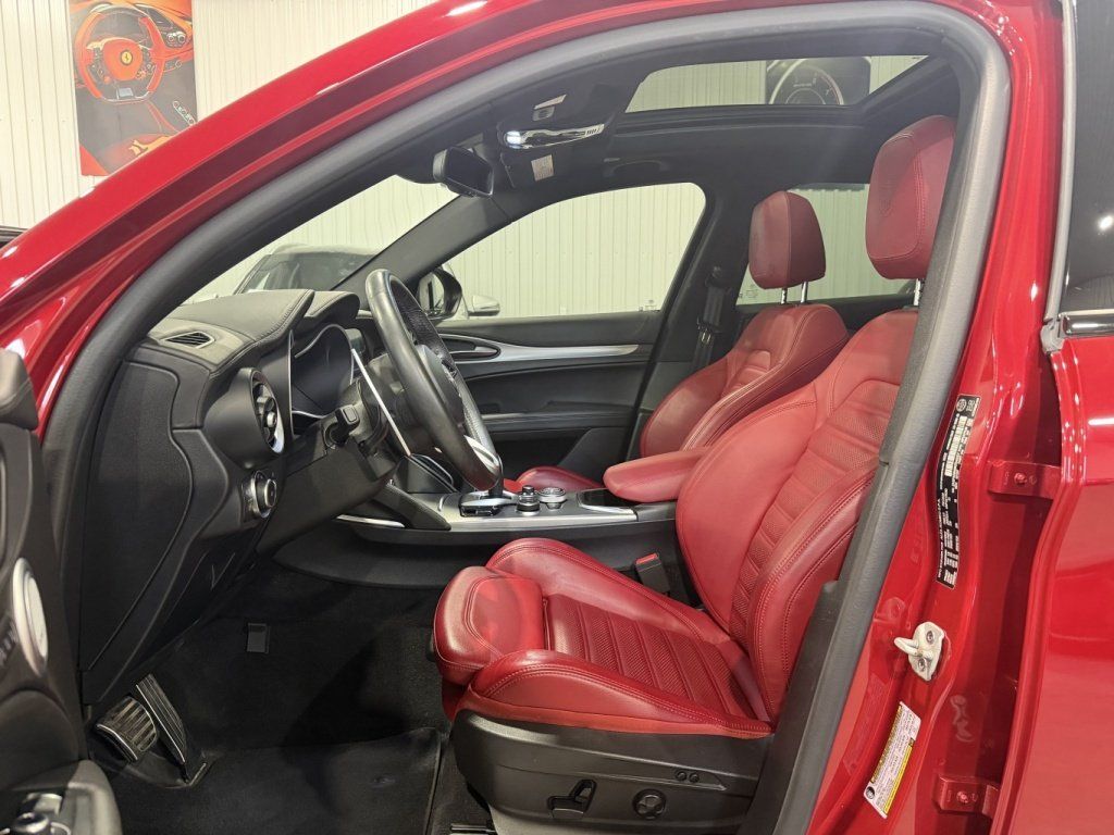 Alfa Romeo Stelvio 2022 - Image 7