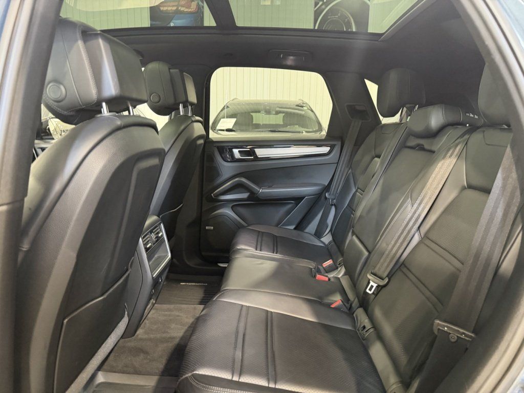 Porsche Cayenne 2019 - Image 16