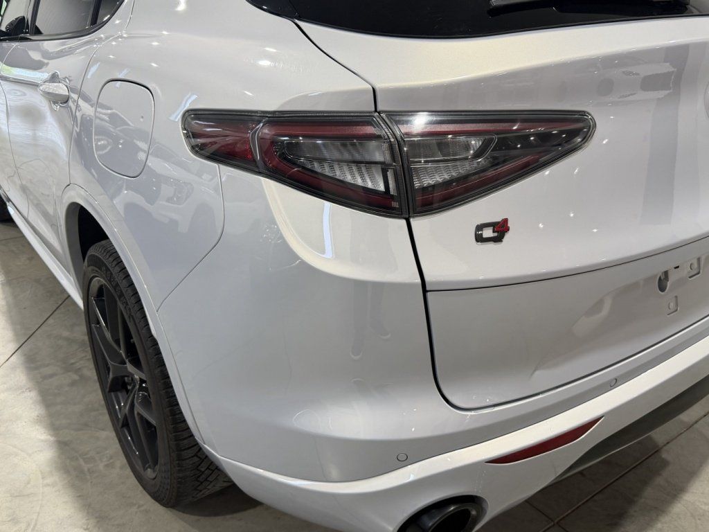 Alfa Romeo Stelvio 2021 - Thumbnail 14