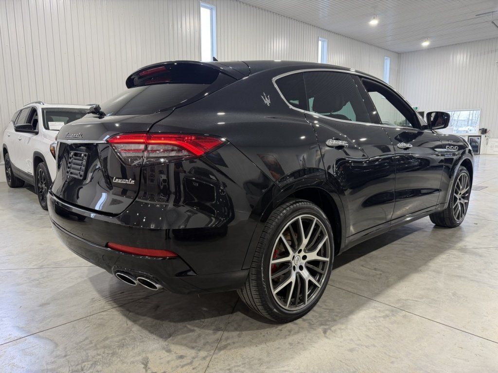 Maserati Levante 2022 - Thumbnail 4