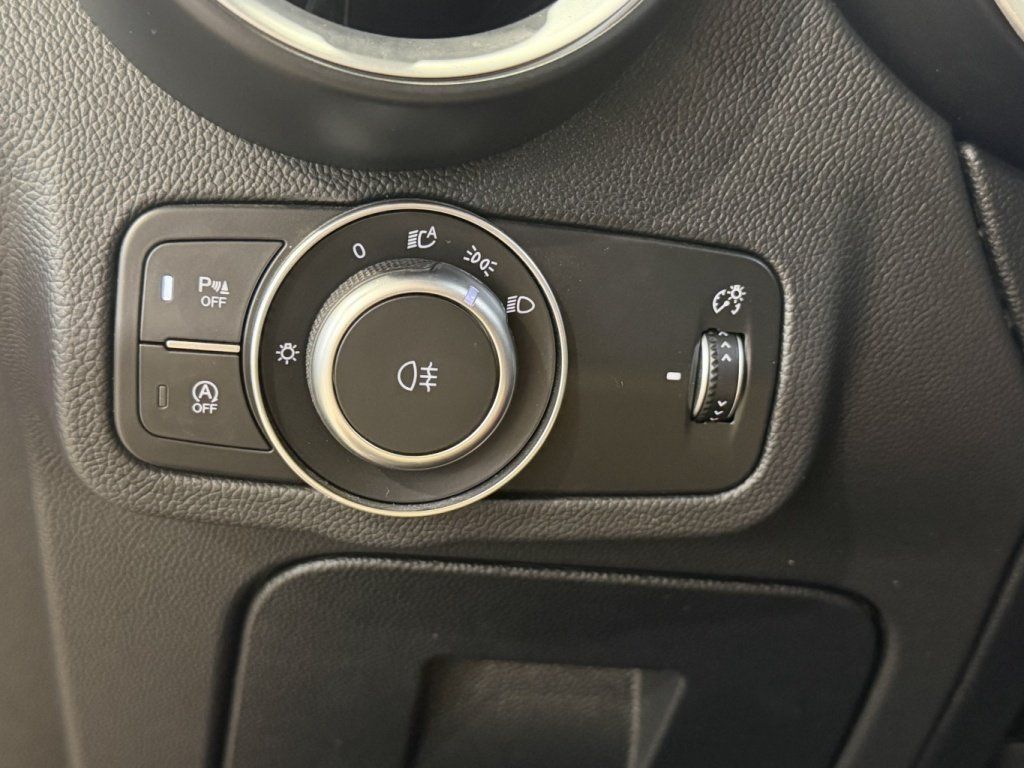 Alfa Romeo Stelvio 2022 - Thumbnail 12