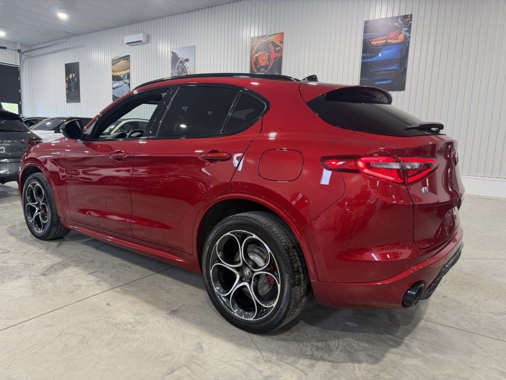 Alfa Romeo Stelvio 2022 - Thumbnail 2