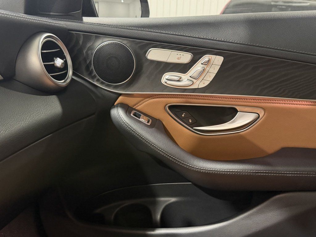 Mercedes-Benz GLC 2017 - Thumbnail 19