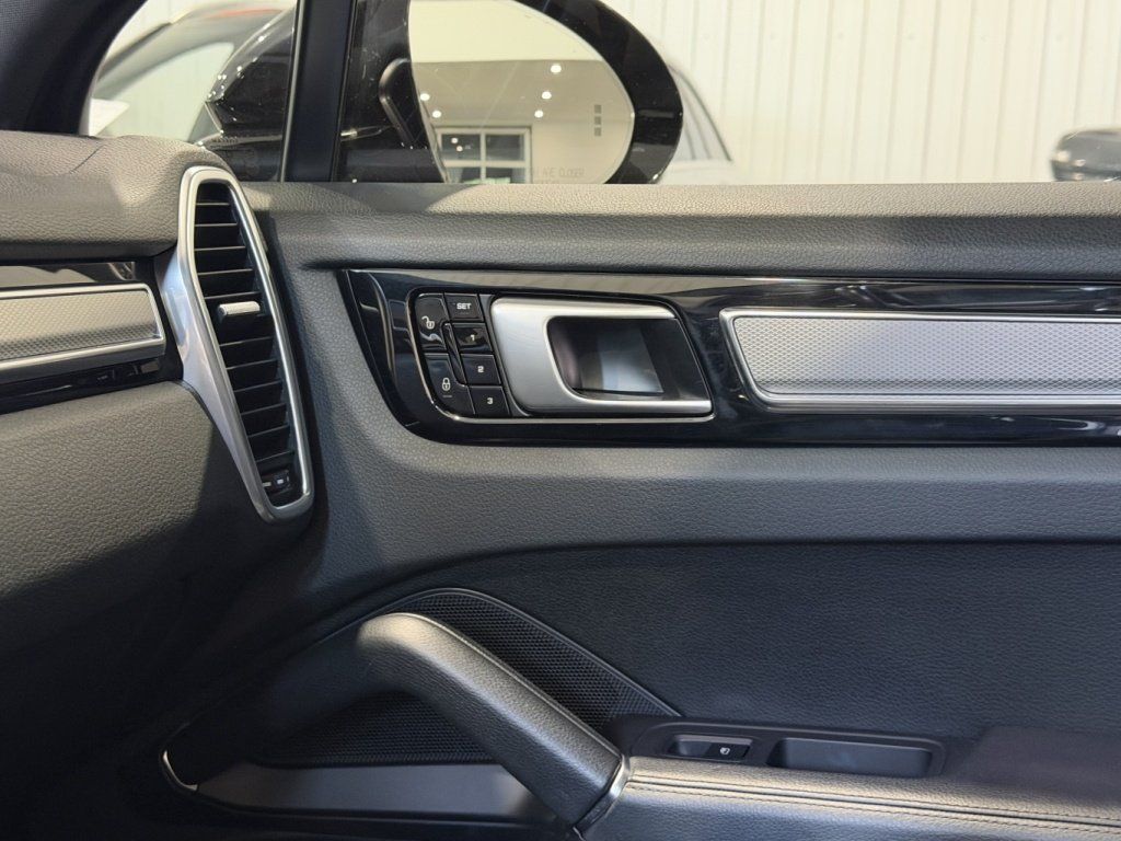 Porsche Cayenne 2019 - Thumbnail 33