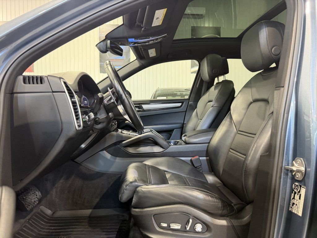 Porsche Cayenne 2019 - Thumbnail 6